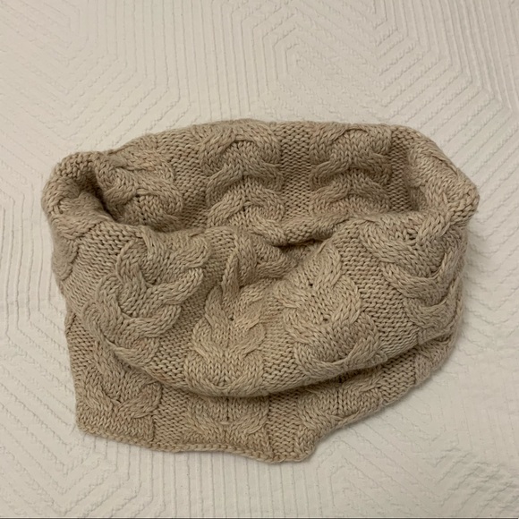 J Crew Snood - Picture 2 of 4